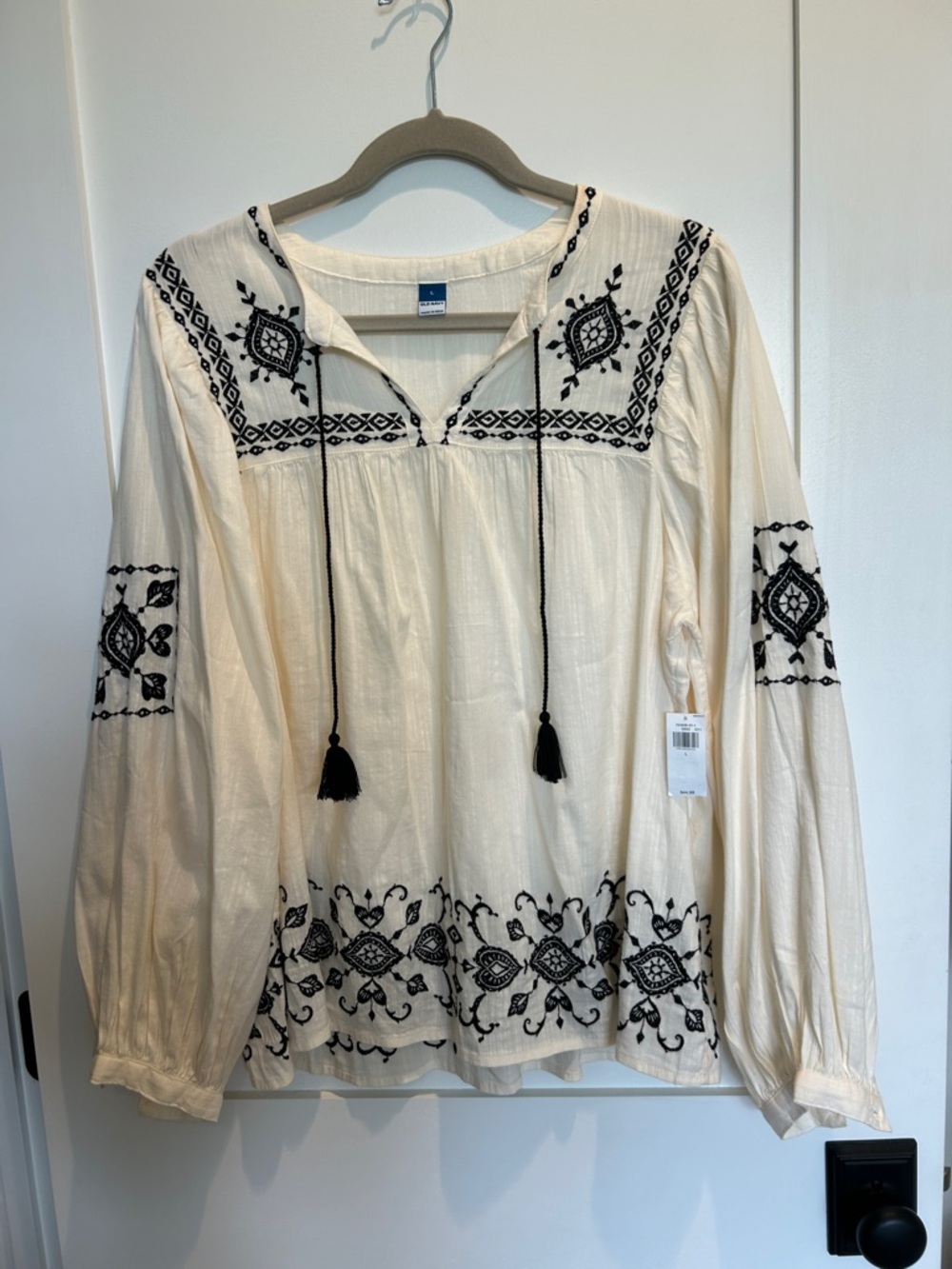 Old Navy Woven Ivory Embroidered Peasant Blouse with Black Trim SZ L NWT